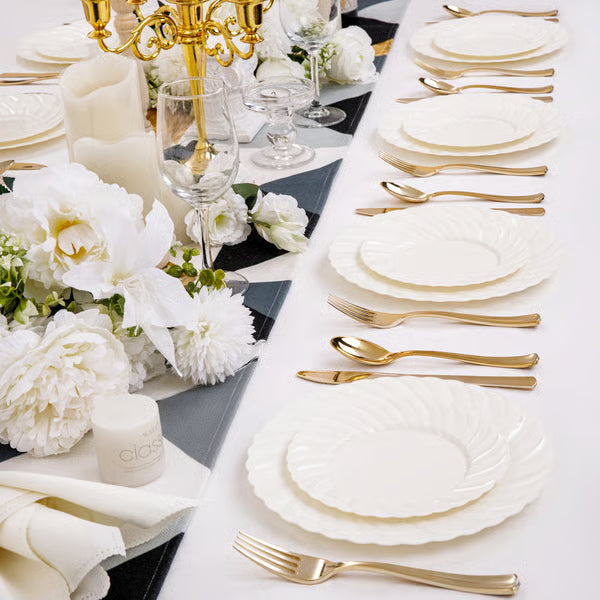 100‑Pack Ivory Scalloped Disposable Plastic Plates